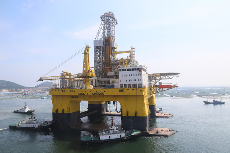 The First New-generation Ultra-deepwater Semisubmersible Drillig Rig ...